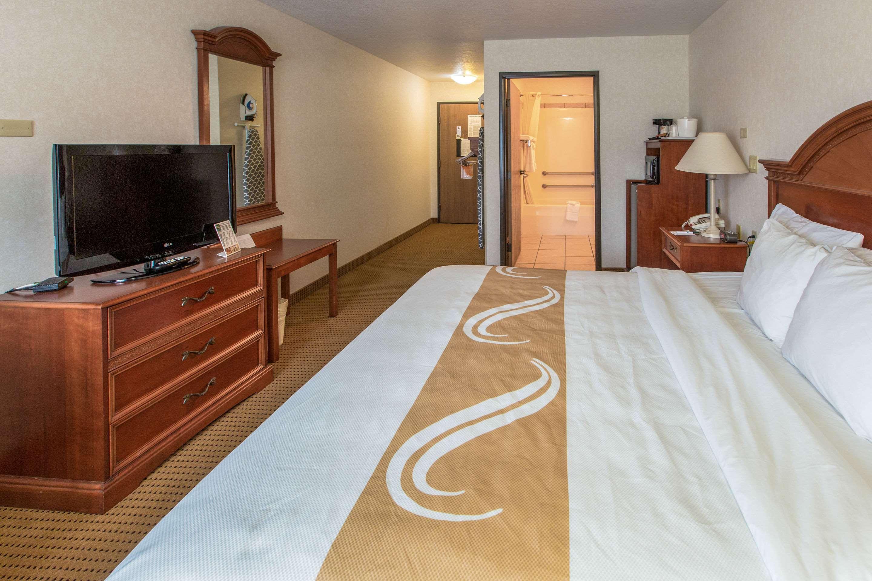 Quality Inn & Suites University Laramie Buitenkant foto
